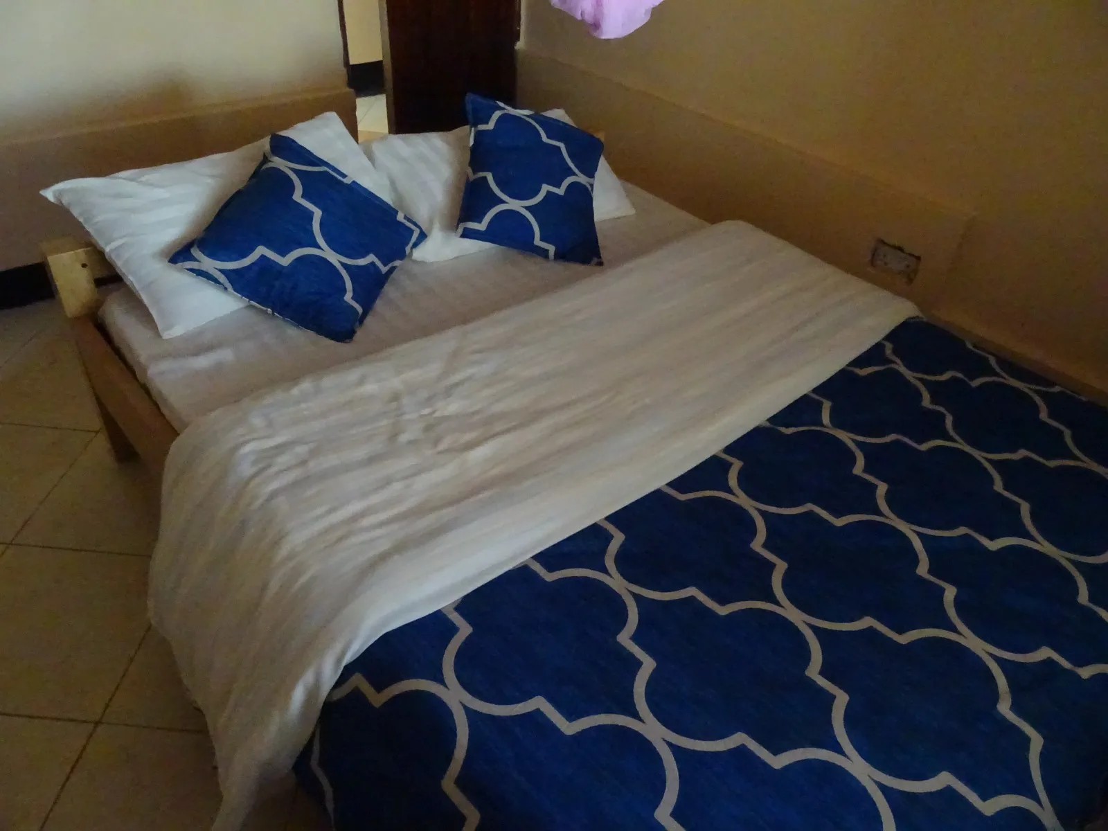 Coconut Beach — Rooms