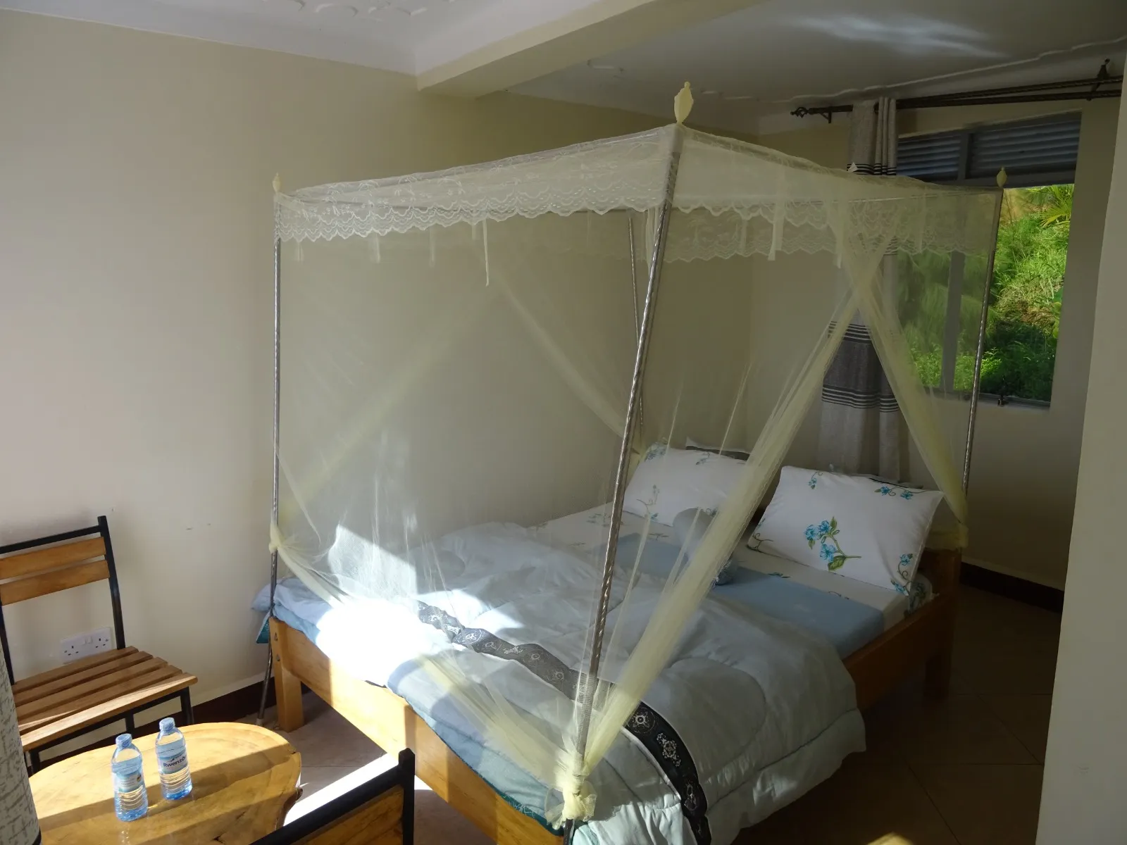 Coconut Beach — Rooms