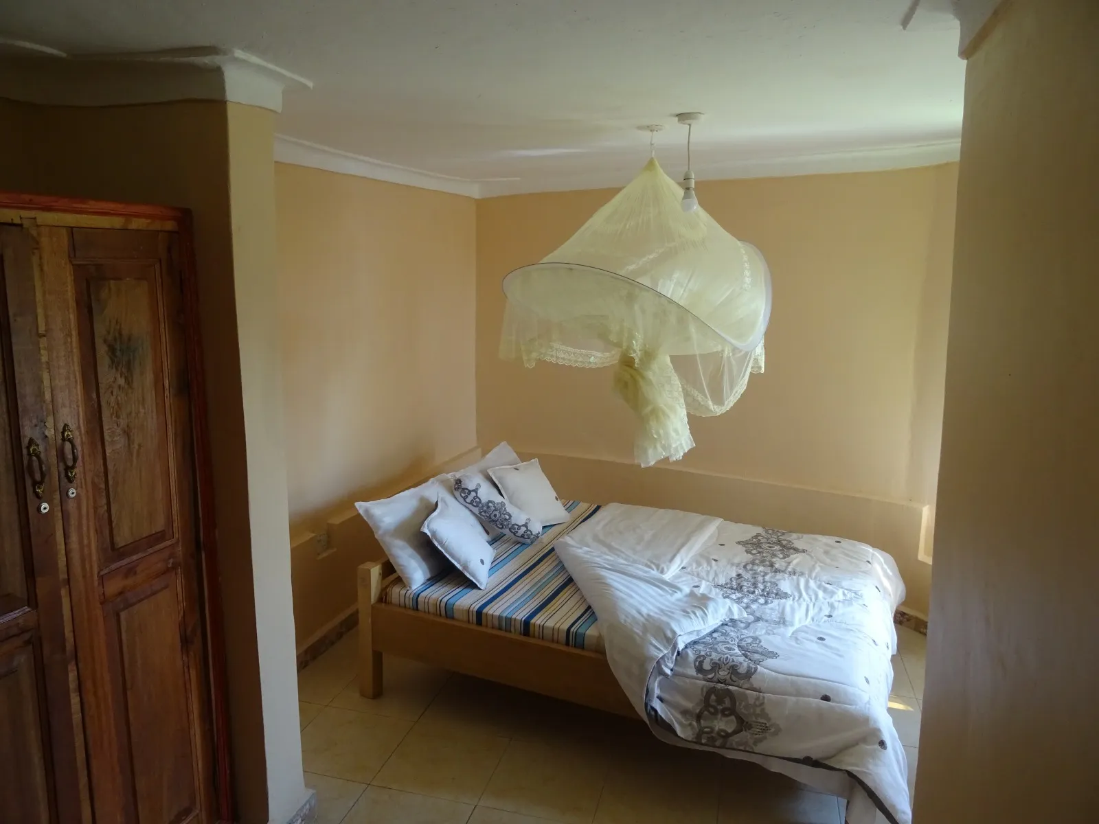 Coconut Beach — Rooms
